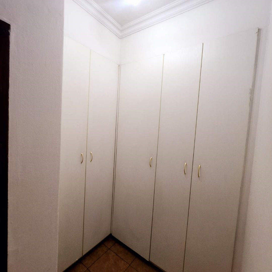 2 Bedroom Property for Sale in Bassonia Gauteng