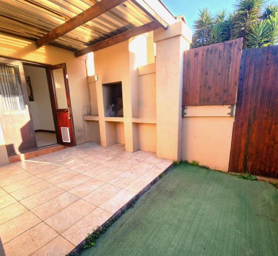 2 Bedroom Property for Sale in Bassonia Gauteng