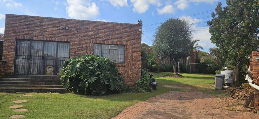 3 Bedroom Property for Sale in Laudium Ext 3 Gauteng