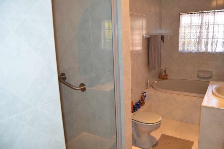 3 Bedroom Property for Sale in New Redruth Gauteng
