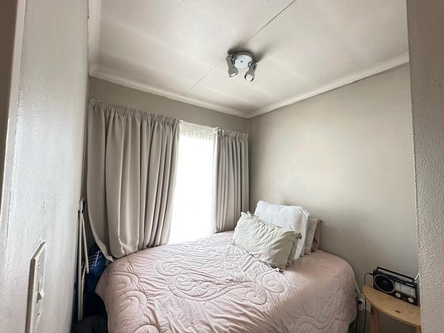 2 Bedroom Property for Sale in Rooihuiskraal North Gauteng