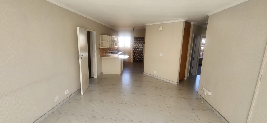 3 Bedroom Property for Sale in Die Hoewes Gauteng