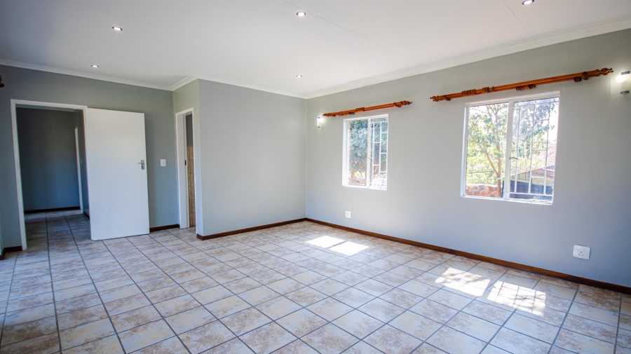To Let 5 Bedroom Property for Rent in Garsfontein Gauteng