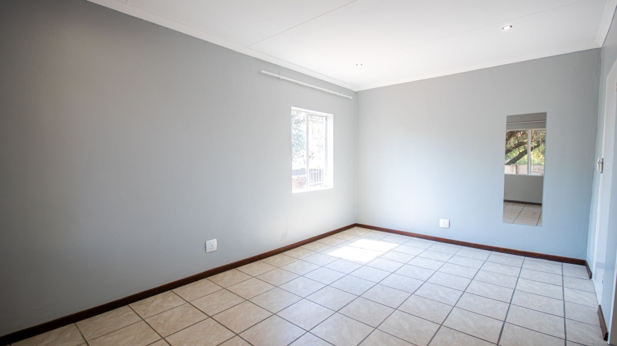 To Let 5 Bedroom Property for Rent in Garsfontein Gauteng