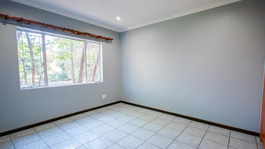 To Let 5 Bedroom Property for Rent in Garsfontein Gauteng