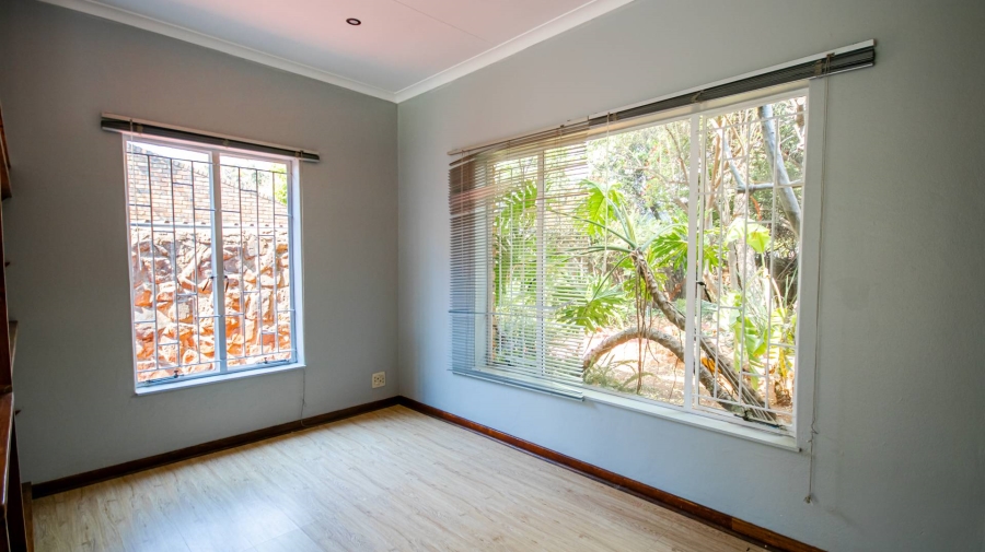 To Let 5 Bedroom Property for Rent in Garsfontein Gauteng