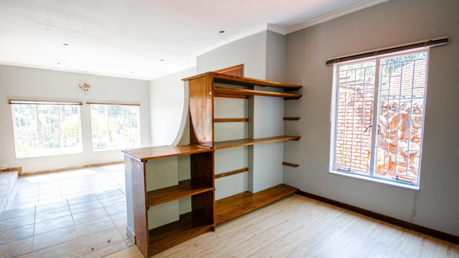 To Let 5 Bedroom Property for Rent in Garsfontein Gauteng