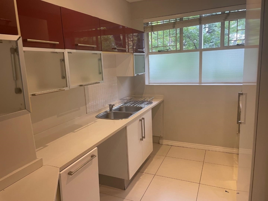 To Let 2 Bedroom Property for Rent in Illovo Gauteng
