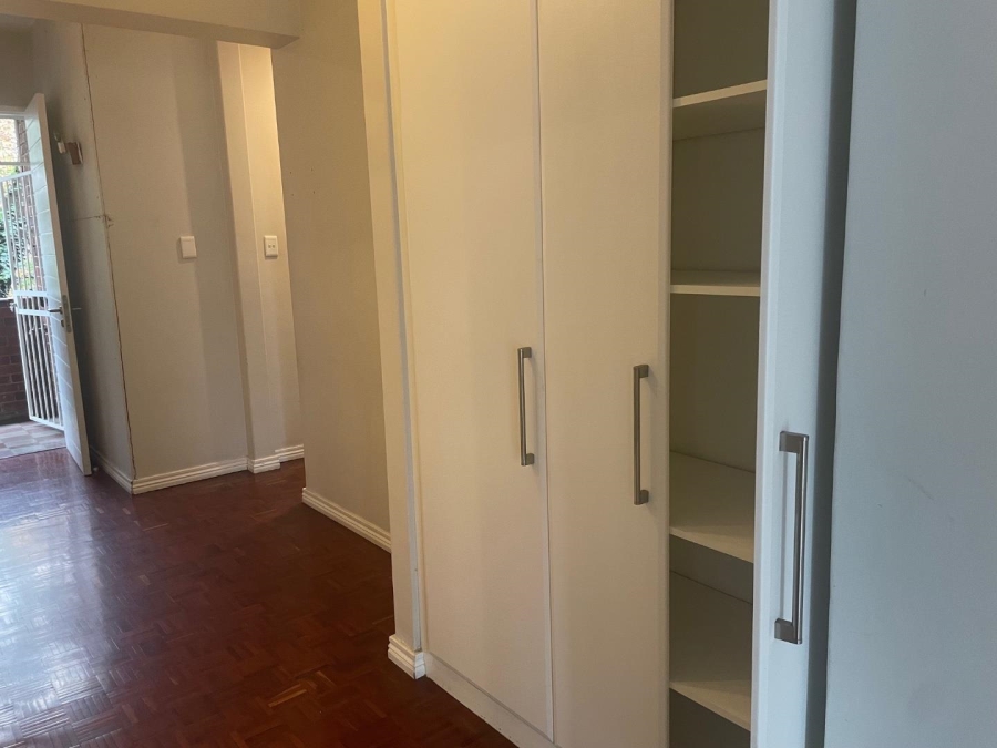 To Let 2 Bedroom Property for Rent in Illovo Gauteng