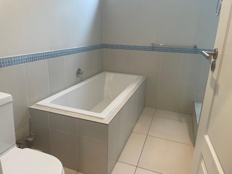 To Let 2 Bedroom Property for Rent in Illovo Gauteng