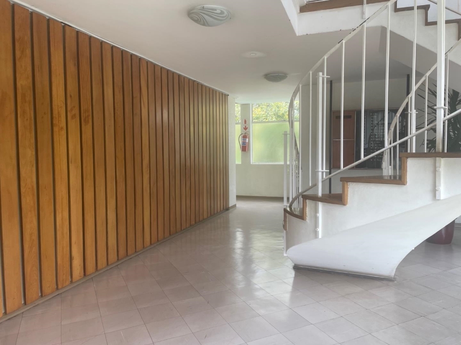 To Let 2 Bedroom Property for Rent in Illovo Gauteng