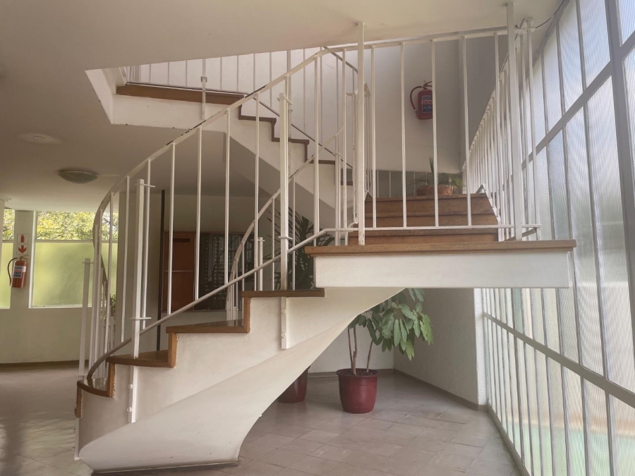 To Let 2 Bedroom Property for Rent in Illovo Gauteng