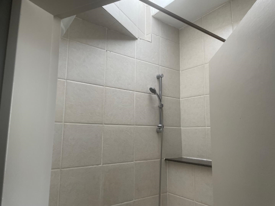 To Let 2 Bedroom Property for Rent in Illovo Gauteng
