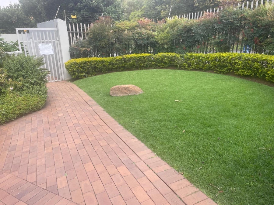 To Let 2 Bedroom Property for Rent in Illovo Gauteng