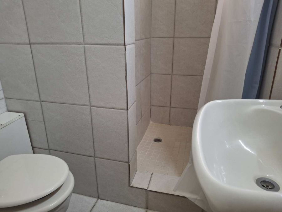 To Let 1 Bedroom Property for Rent in Sandown Gauteng