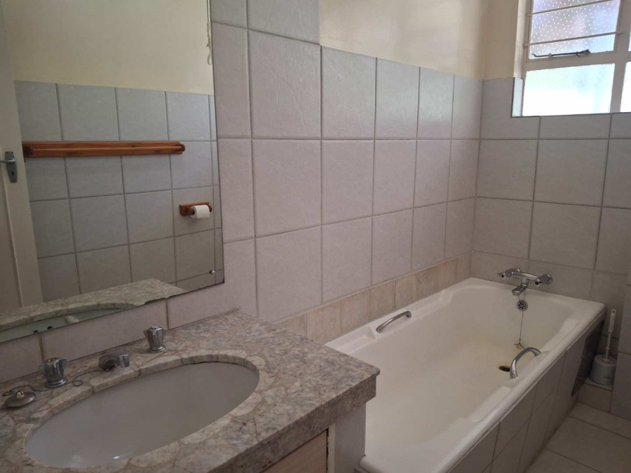 To Let 1 Bedroom Property for Rent in Sandown Gauteng