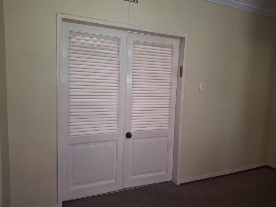 To Let 1 Bedroom Property for Rent in Sandown Gauteng