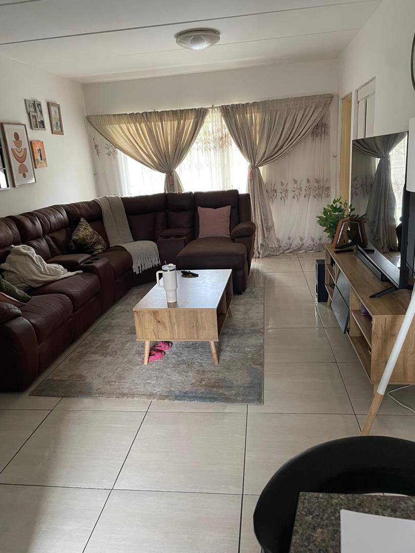 To Let 3 Bedroom Property for Rent in Parkrand Gauteng