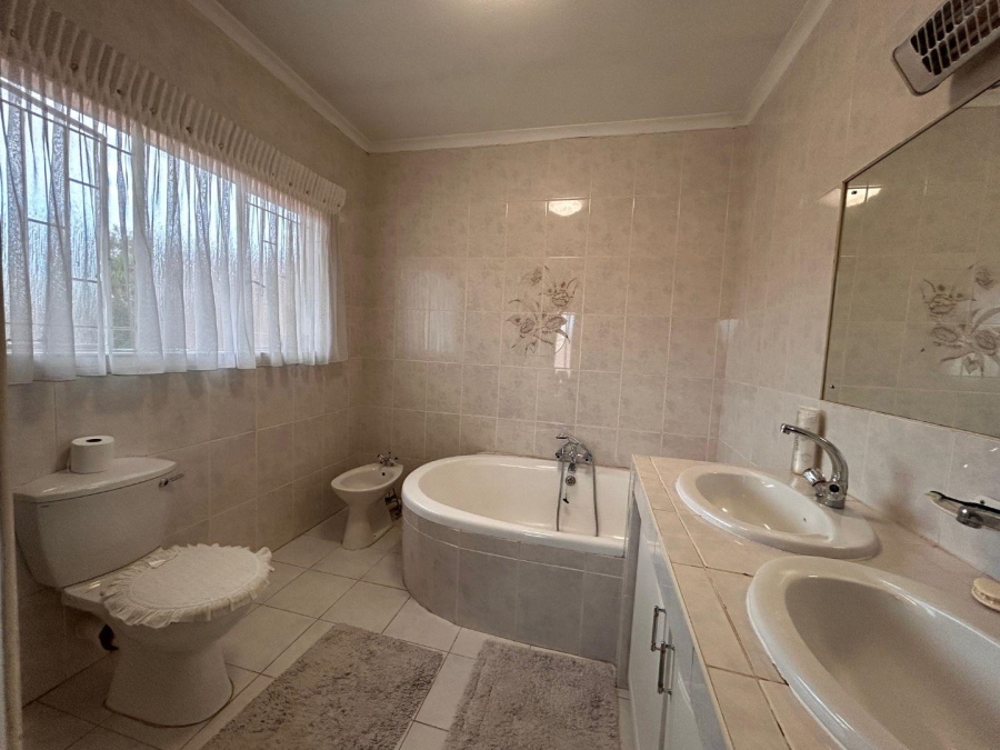3 Bedroom Property for Sale in Sunward Park Gauteng