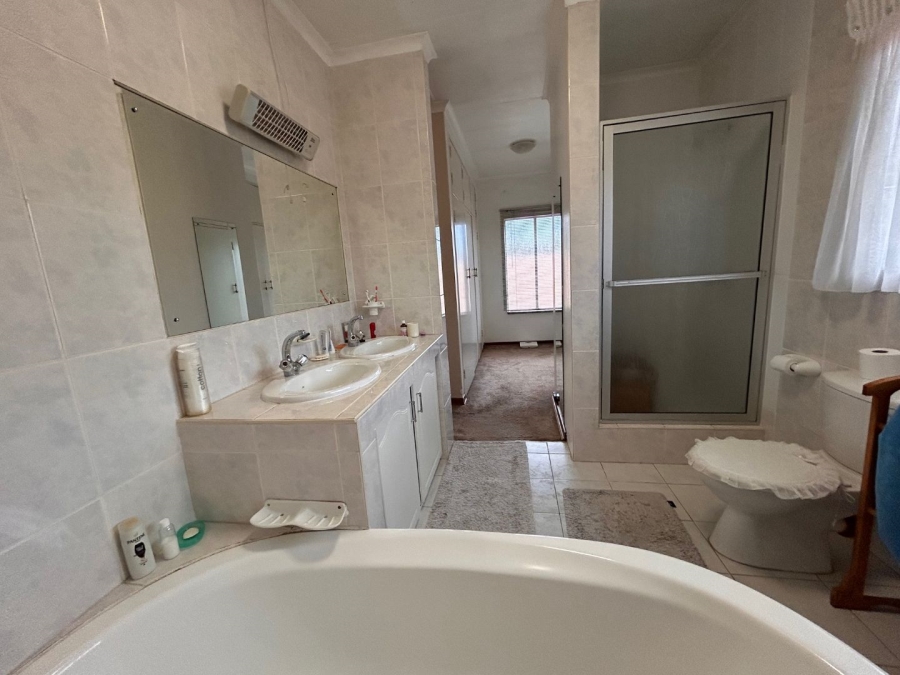 3 Bedroom Property for Sale in Sunward Park Gauteng