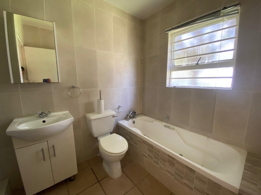 2 Bedroom Property for Sale in Weltevreden Park Gauteng