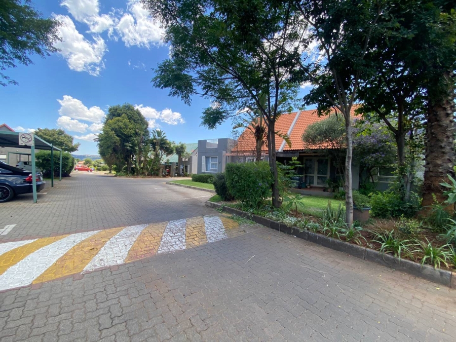 2 Bedroom Property for Sale in Weltevreden Park Gauteng