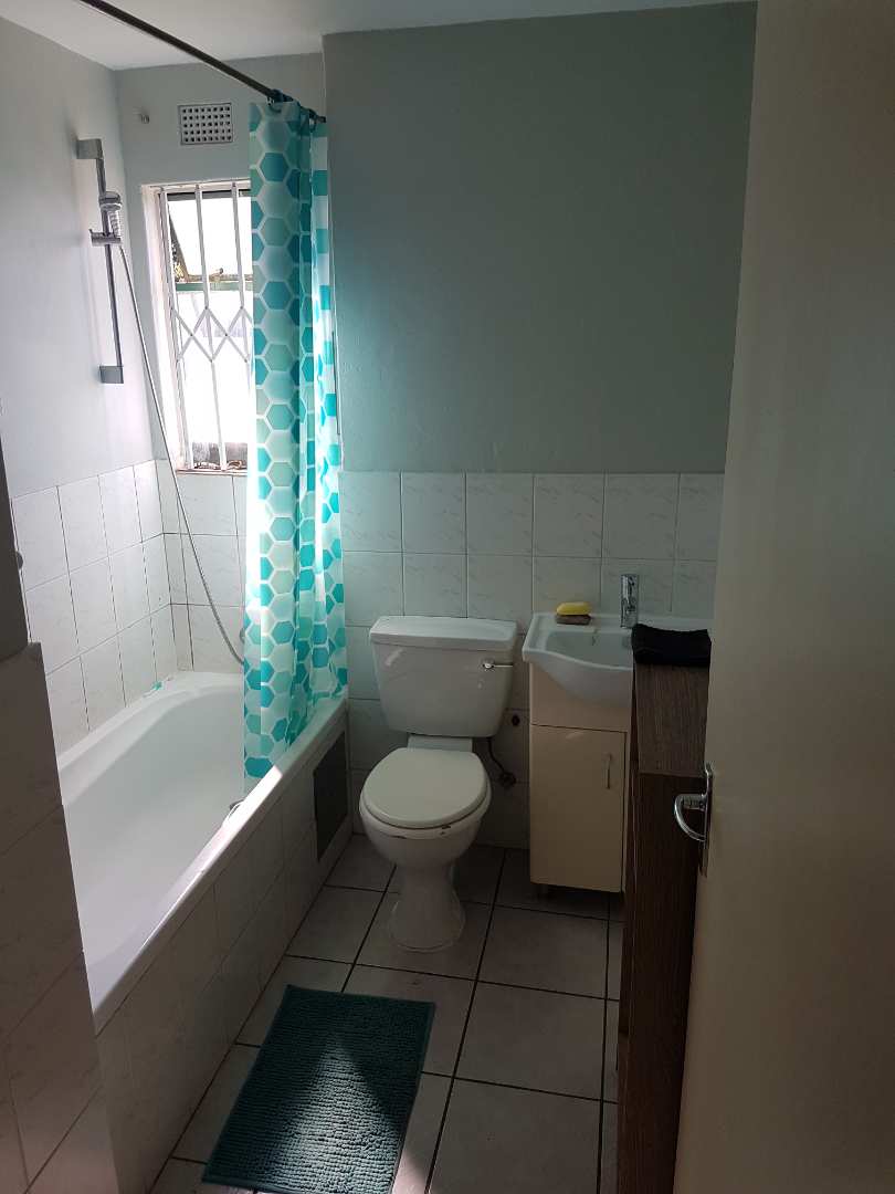 To Let 1 Bedroom Property for Rent in Sundowner Gauteng