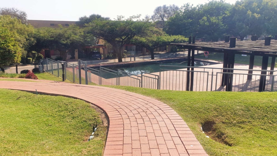 1 Bedroom Property for Sale in Jackal Creek Golf Estate Gauteng
