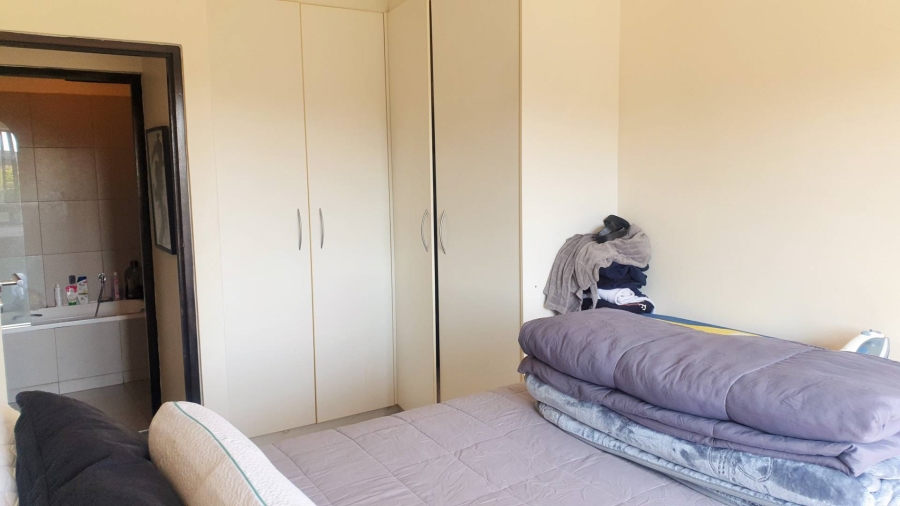 1 Bedroom Property for Sale in Jackal Creek Golf Estate Gauteng