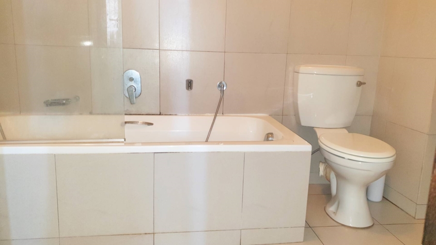 1 Bedroom Property for Sale in Jackal Creek Golf Estate Gauteng