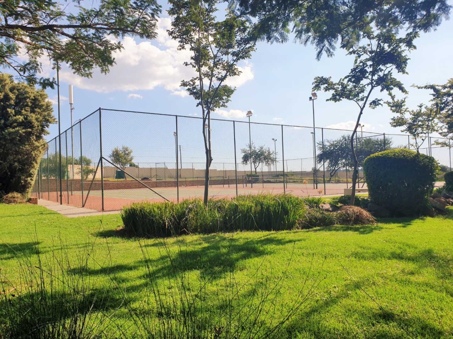 1 Bedroom Property for Sale in Jackal Creek Golf Estate Gauteng
