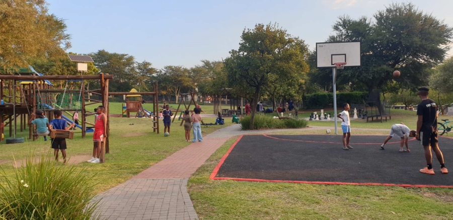 1 Bedroom Property for Sale in Jackal Creek Golf Estate Gauteng