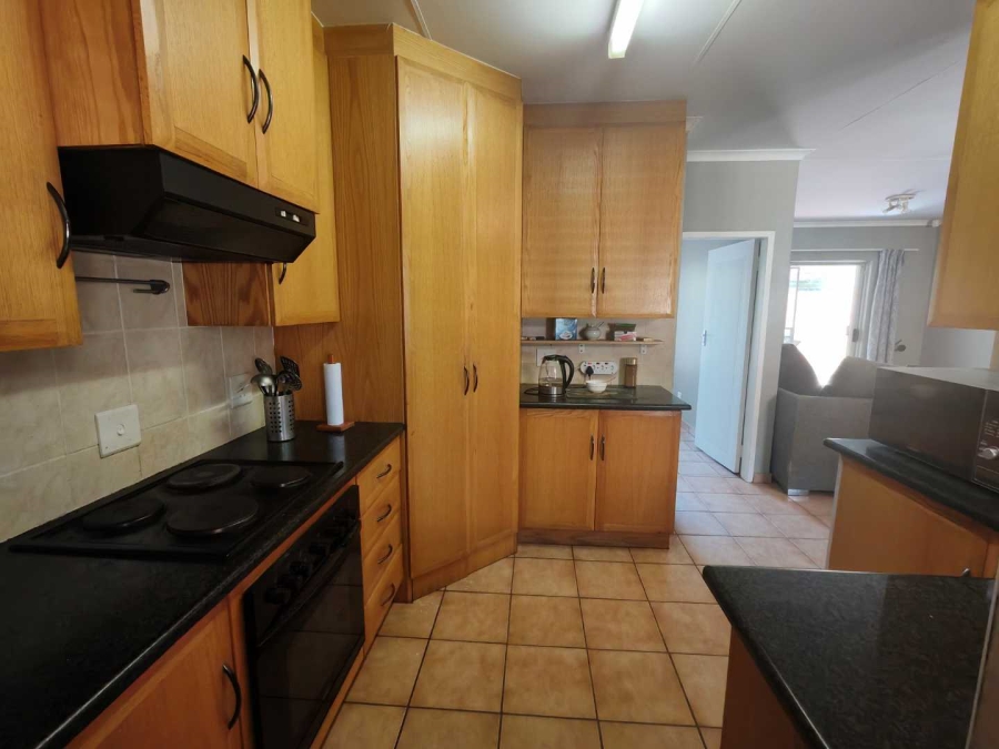 3 Bedroom Property for Sale in Rooihuiskraal North Gauteng