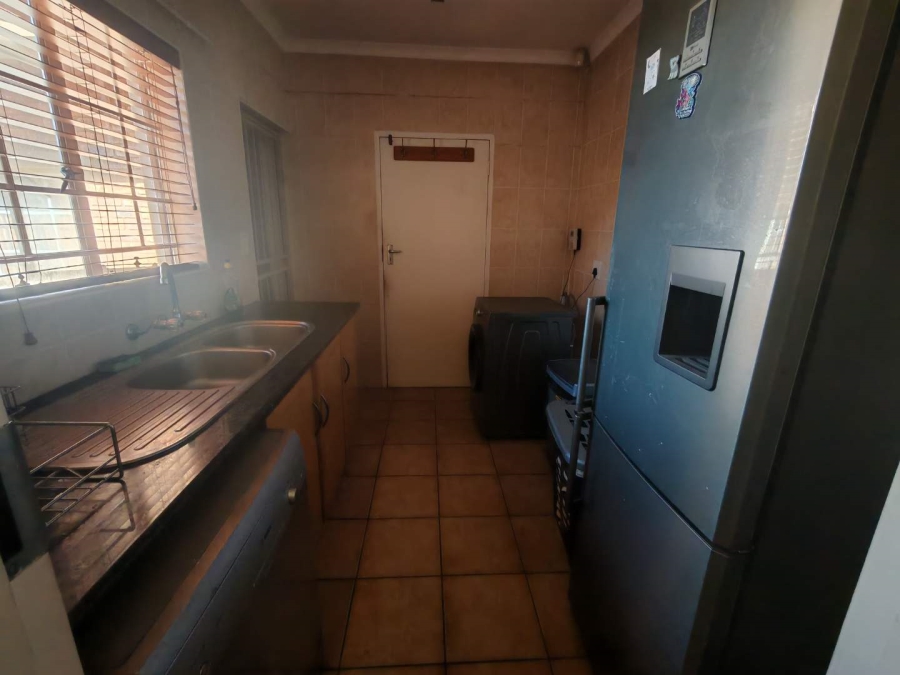 3 Bedroom Property for Sale in Rooihuiskraal North Gauteng