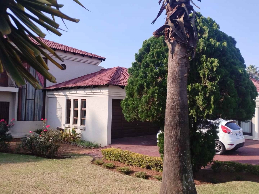 To Let 6 Bedroom Property for Rent in Silverton Gauteng