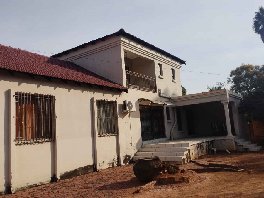 To Let 6 Bedroom Property for Rent in Silverton Gauteng