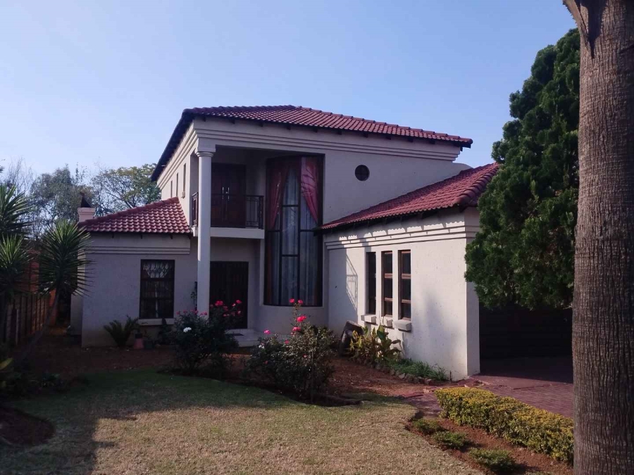To Let 6 Bedroom Property for Rent in Silverton Gauteng