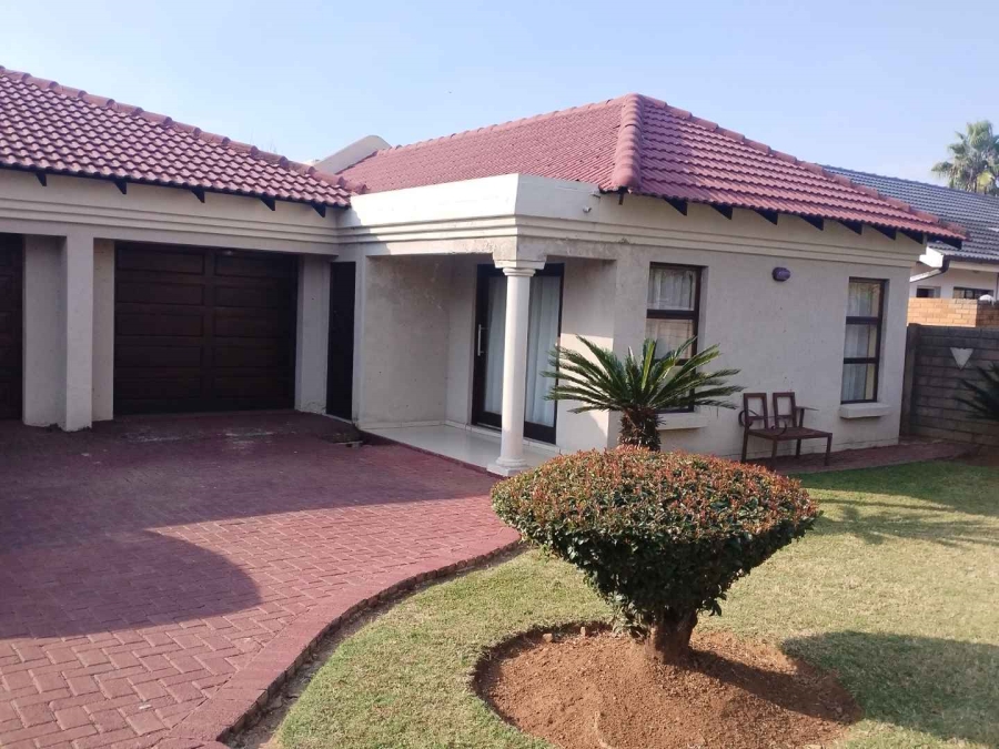 To Let 6 Bedroom Property for Rent in Silverton Gauteng