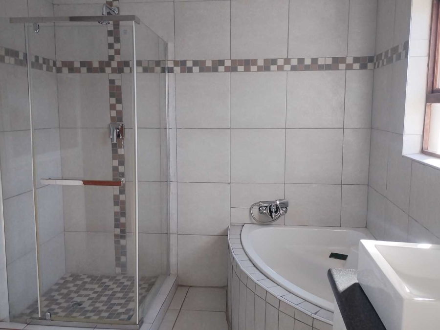 To Let 6 Bedroom Property for Rent in Silverton Gauteng