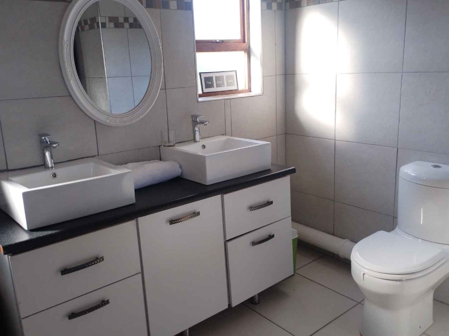 To Let 6 Bedroom Property for Rent in Silverton Gauteng