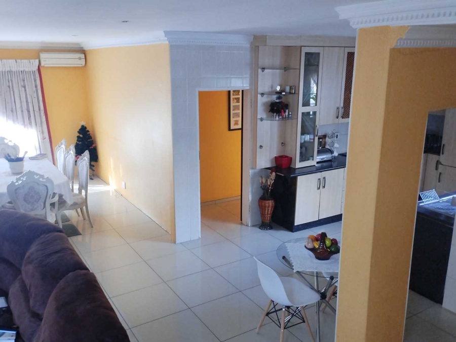 To Let 6 Bedroom Property for Rent in Silverton Gauteng