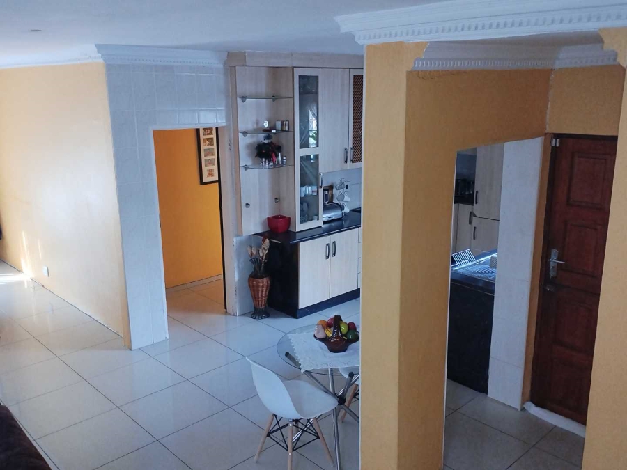To Let 6 Bedroom Property for Rent in Silverton Gauteng