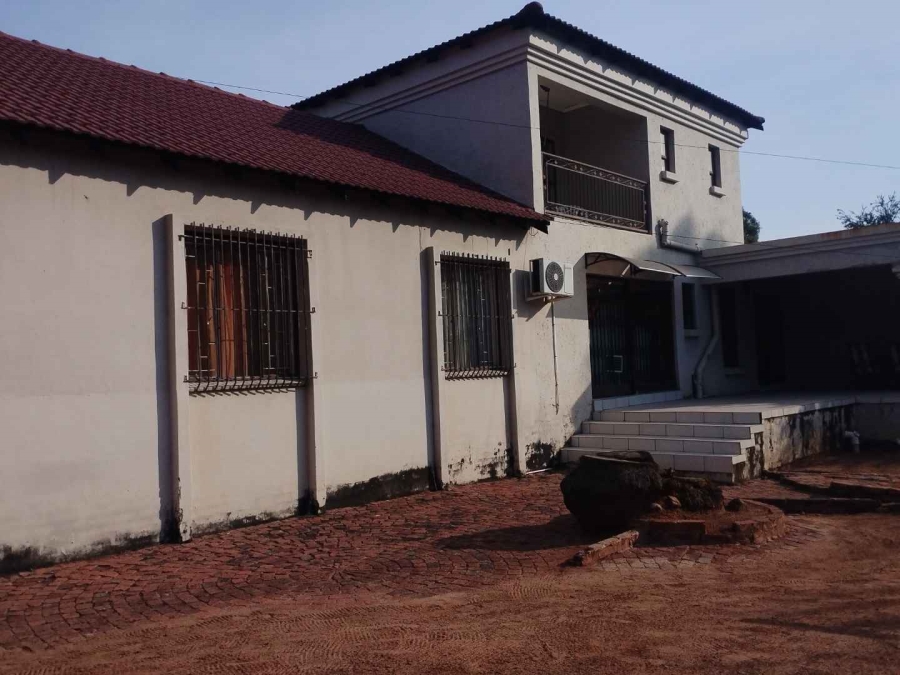 To Let 6 Bedroom Property for Rent in Silverton Gauteng