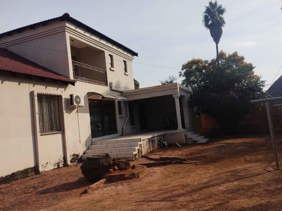 To Let 6 Bedroom Property for Rent in Silverton Gauteng