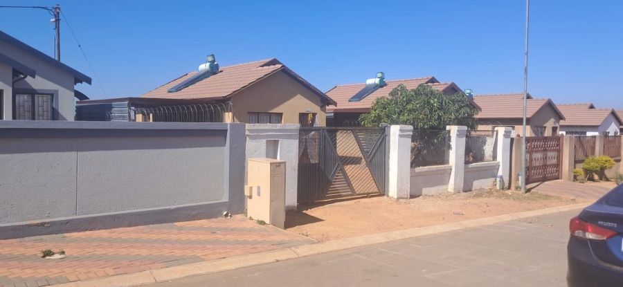 To Let 3 Bedroom Property for Rent in Soshanguve WW Gauteng