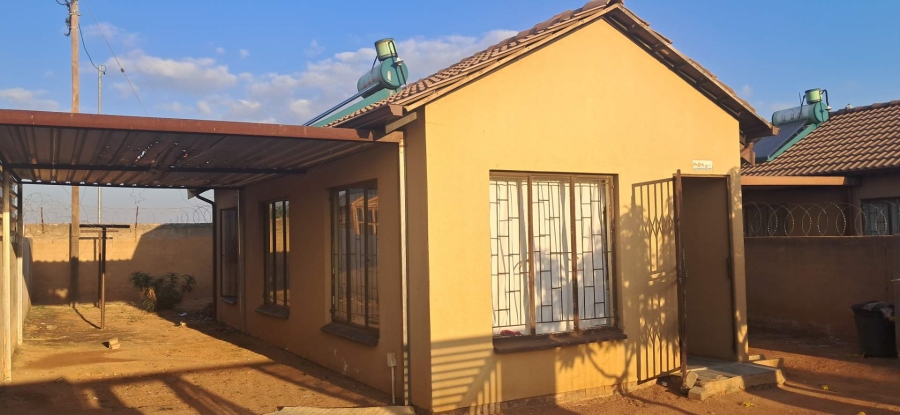 To Let 3 Bedroom Property for Rent in Soshanguve WW Gauteng