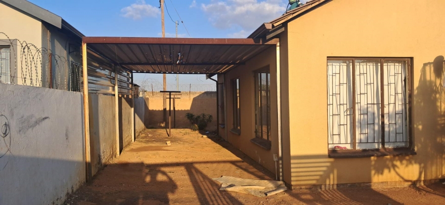 To Let 3 Bedroom Property for Rent in Soshanguve WW Gauteng