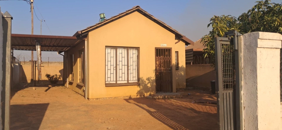 To Let 3 Bedroom Property for Rent in Soshanguve WW Gauteng