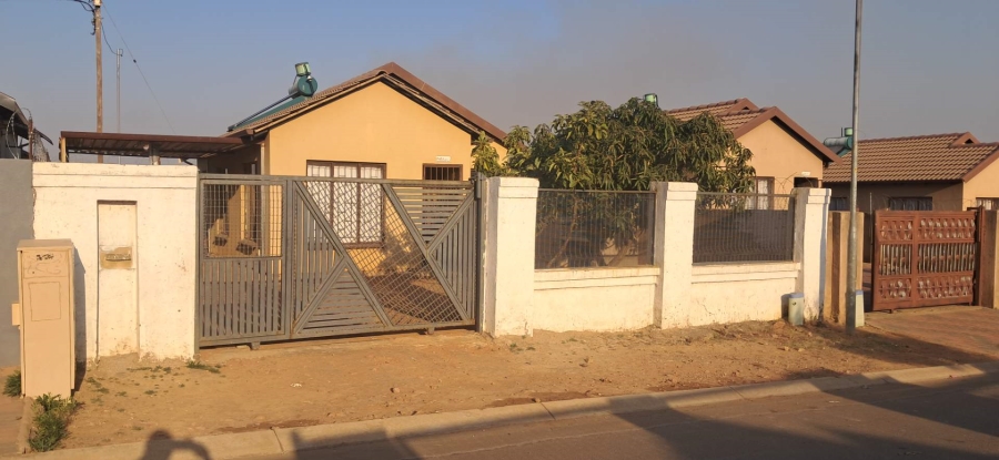 To Let 3 Bedroom Property for Rent in Soshanguve WW Gauteng