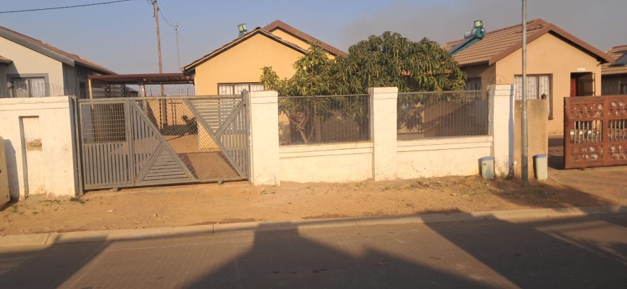 To Let 3 Bedroom Property for Rent in Soshanguve WW Gauteng